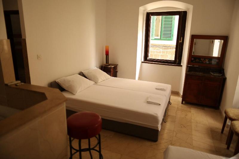 Malena Palace image