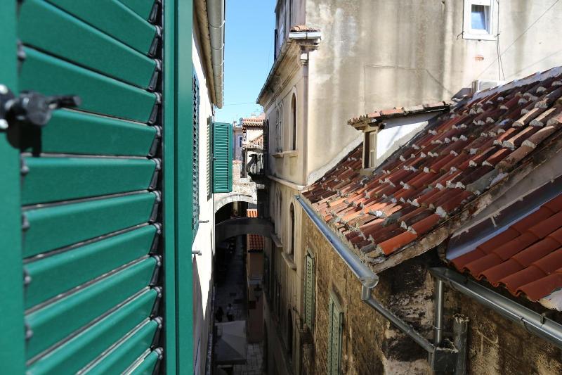 Malena Palace image