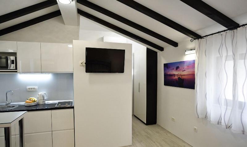 Kuzma Rooms 2 image