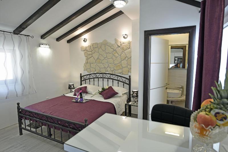Kuzma Rooms 2 image