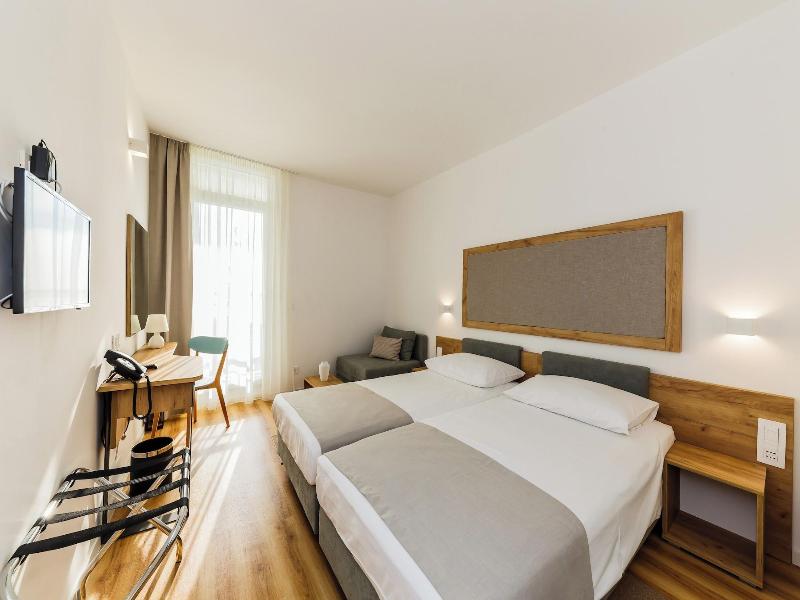 Hotel Medena Plus image