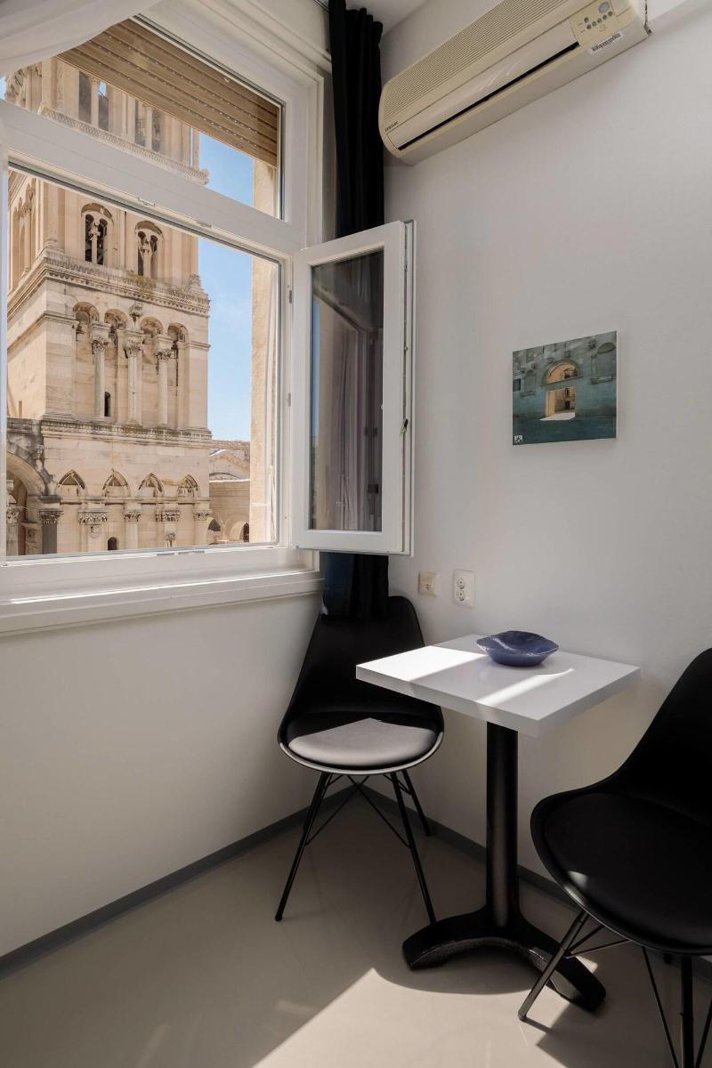 Peristyle Luxury Rooms image
