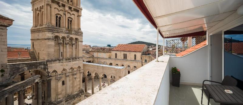 Peristyle Luxury Rooms image