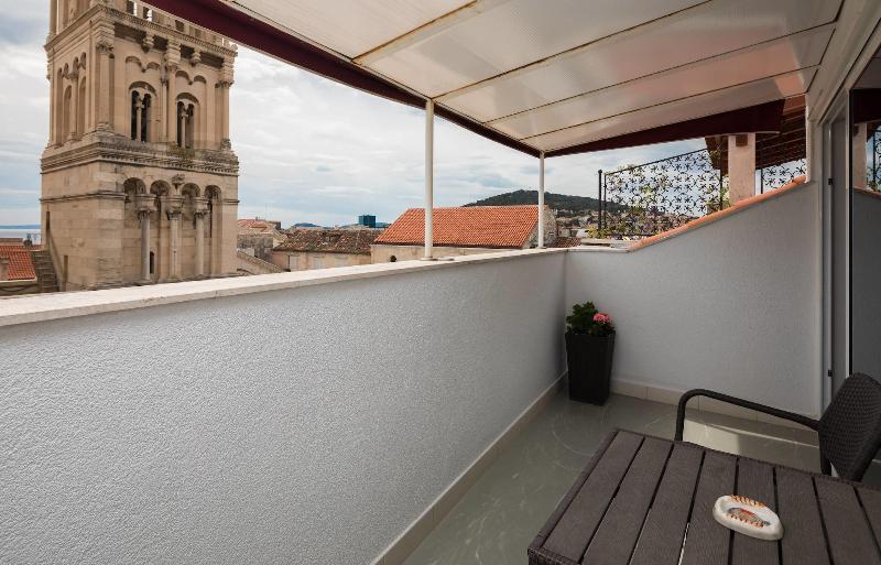 Peristyle Luxury Rooms image