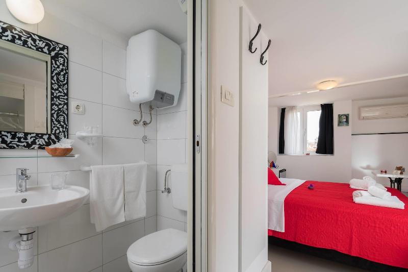 Peristyle Luxury Rooms image
