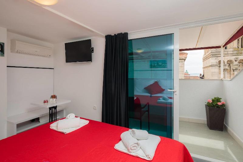 Peristyle Luxury Rooms image
