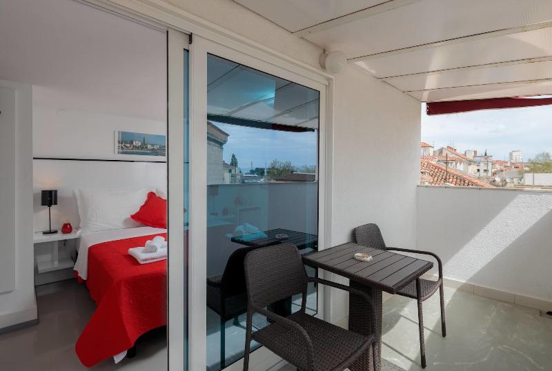 Peristyle Luxury Rooms image