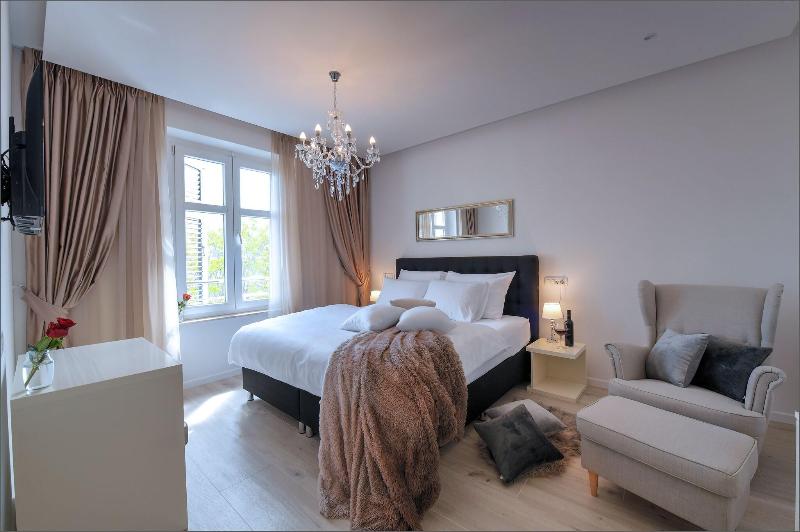 Via Porto Rooms image
