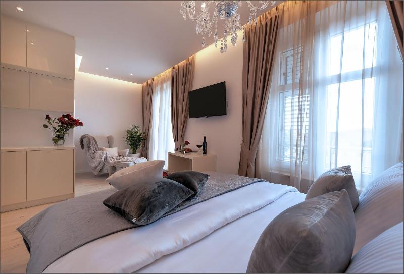 Via Porto Rooms image