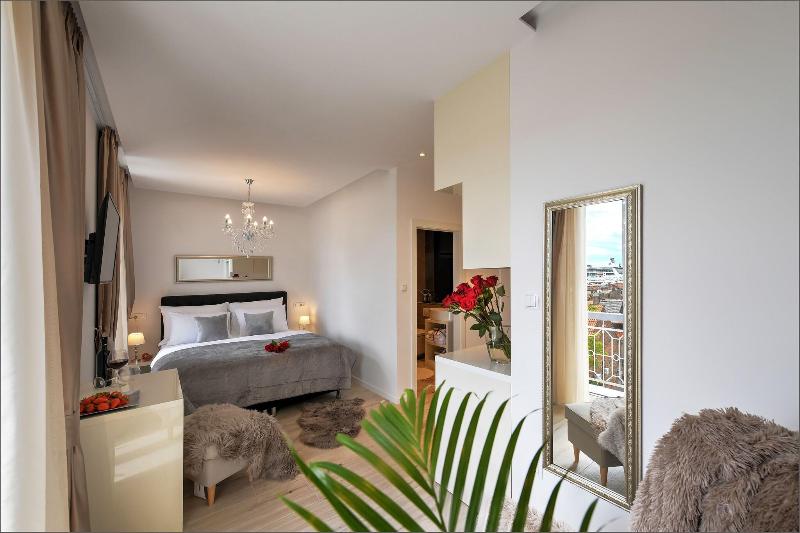 Via Porto Rooms image