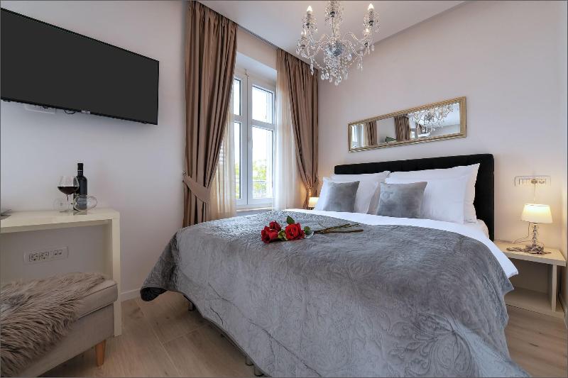Via Porto Rooms image