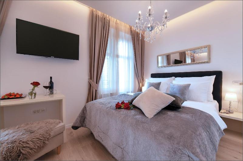 Via Porto Rooms image