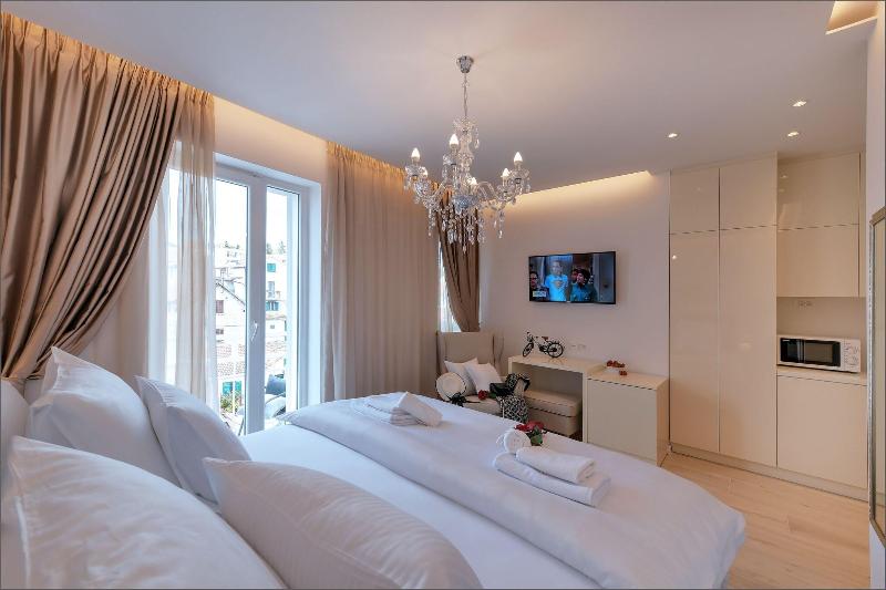 Via Porto Rooms image