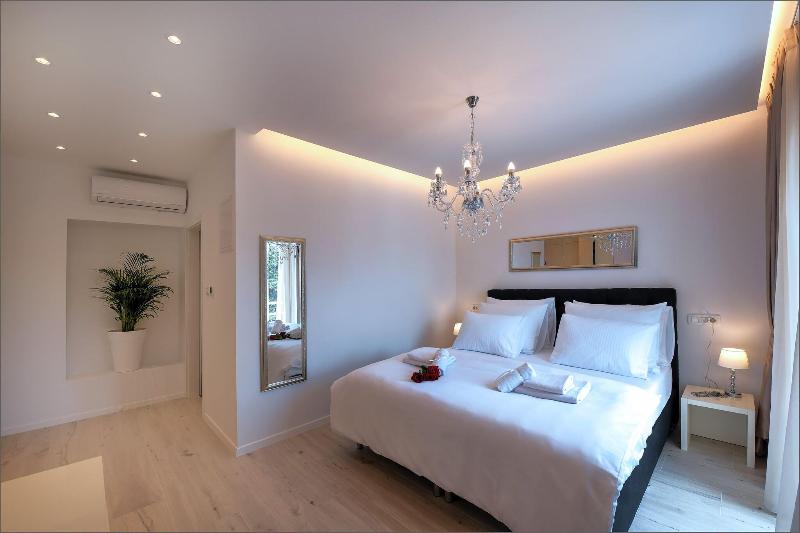 Via Porto Rooms image