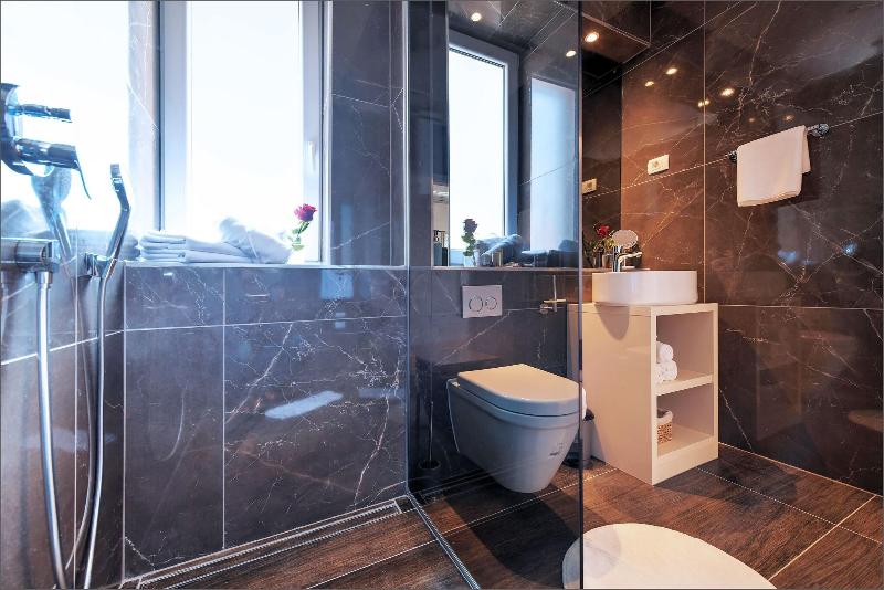 Via Porto Rooms image