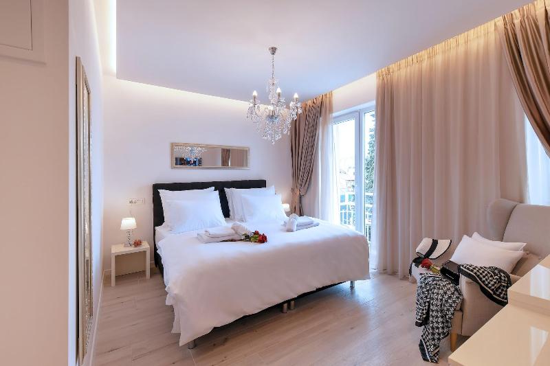 Via Porto Rooms image