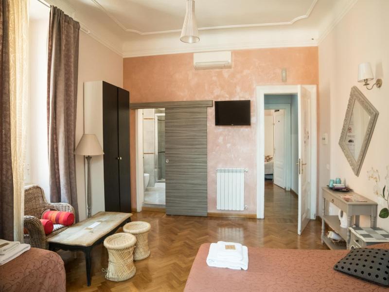 Il Sesto Suites Central image