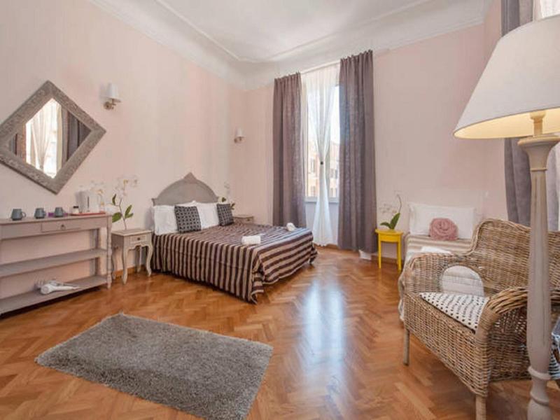 Il Sesto Suites Central image