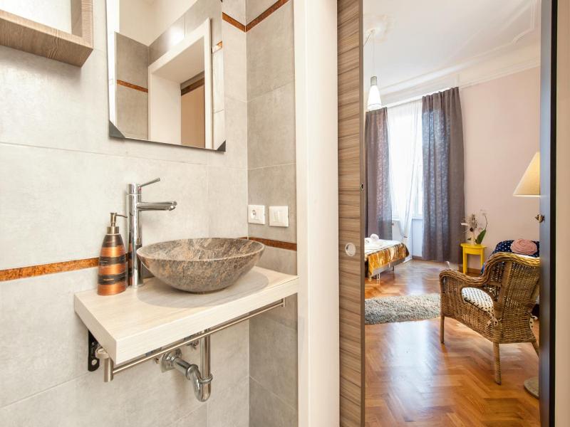 Il Sesto Suites Central image