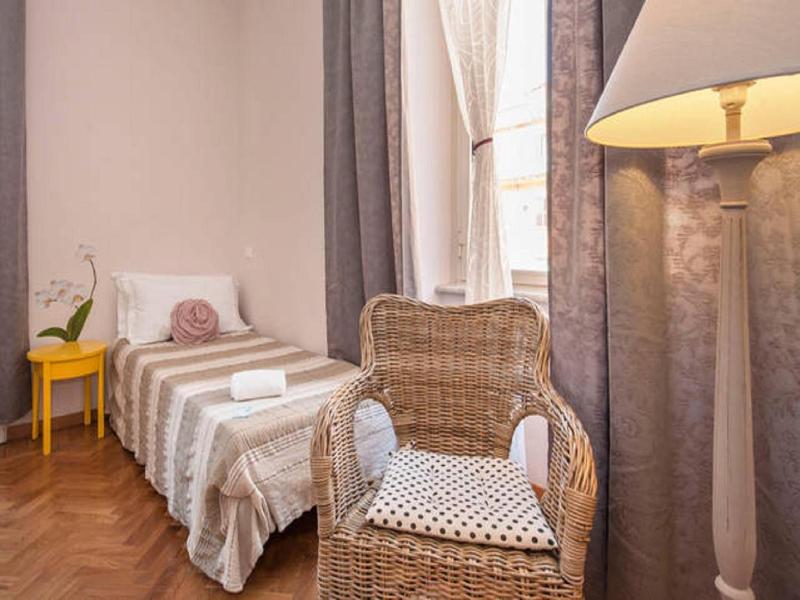 Il Sesto Suites Central image