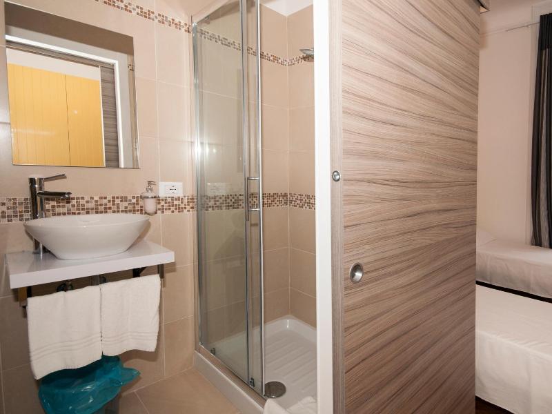 Il Sesto Suites Central image