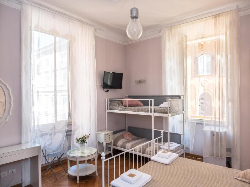 Il Sesto Suites Central image