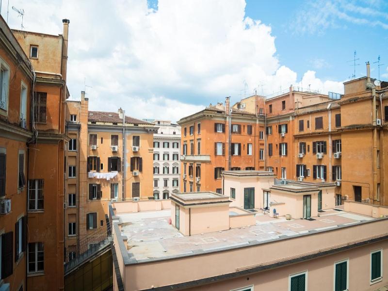 Il Sesto Suites Central image