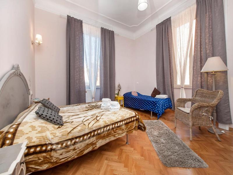Il Sesto Suites Central image