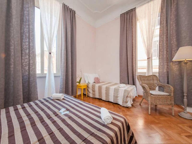 Il Sesto Suites Central image