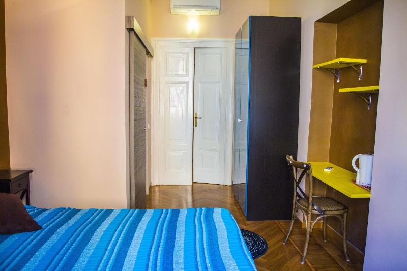 Il Sesto Suites Central image