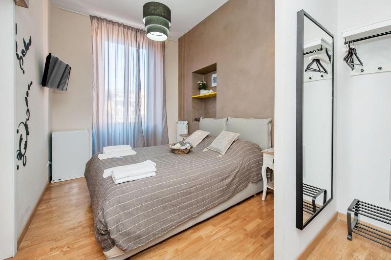 Il Sesto Suites Central image