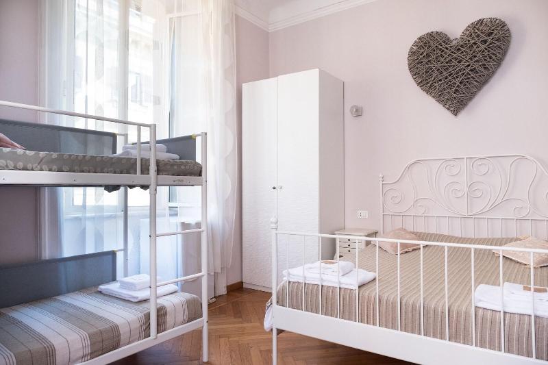 Il Sesto Suites Central image