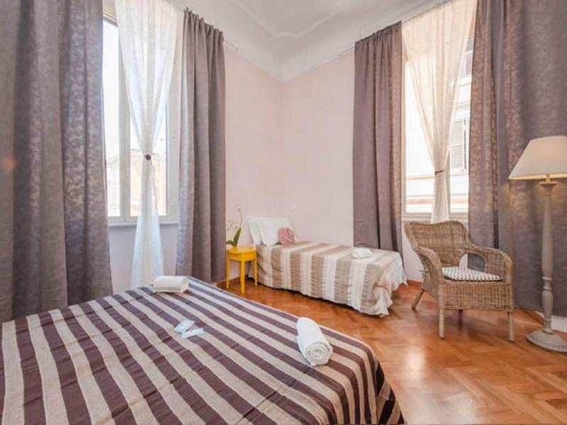 Il Sesto Suites Central image