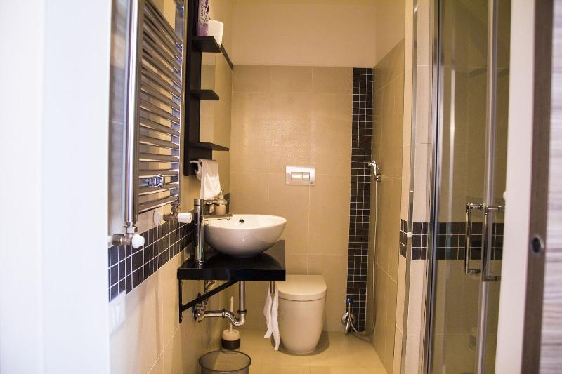 Il Sesto Suites Central image