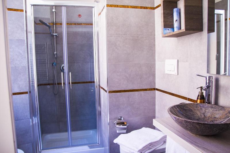 Il Sesto Suites Central image