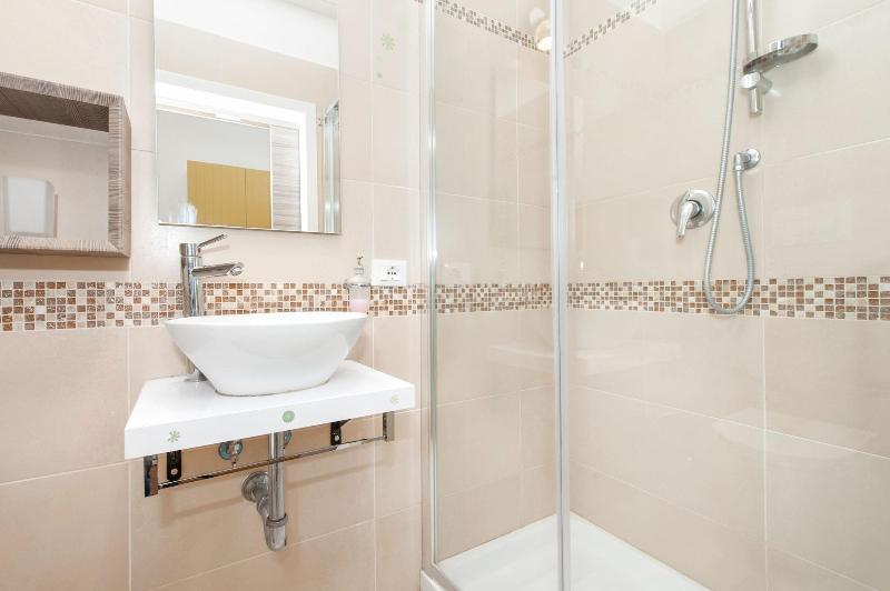 Il Sesto Suites Central image