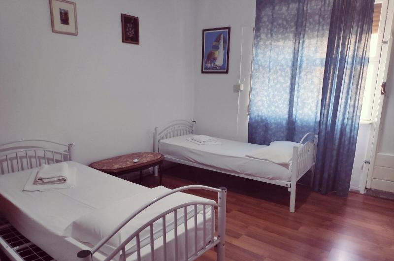 Hostelroma image