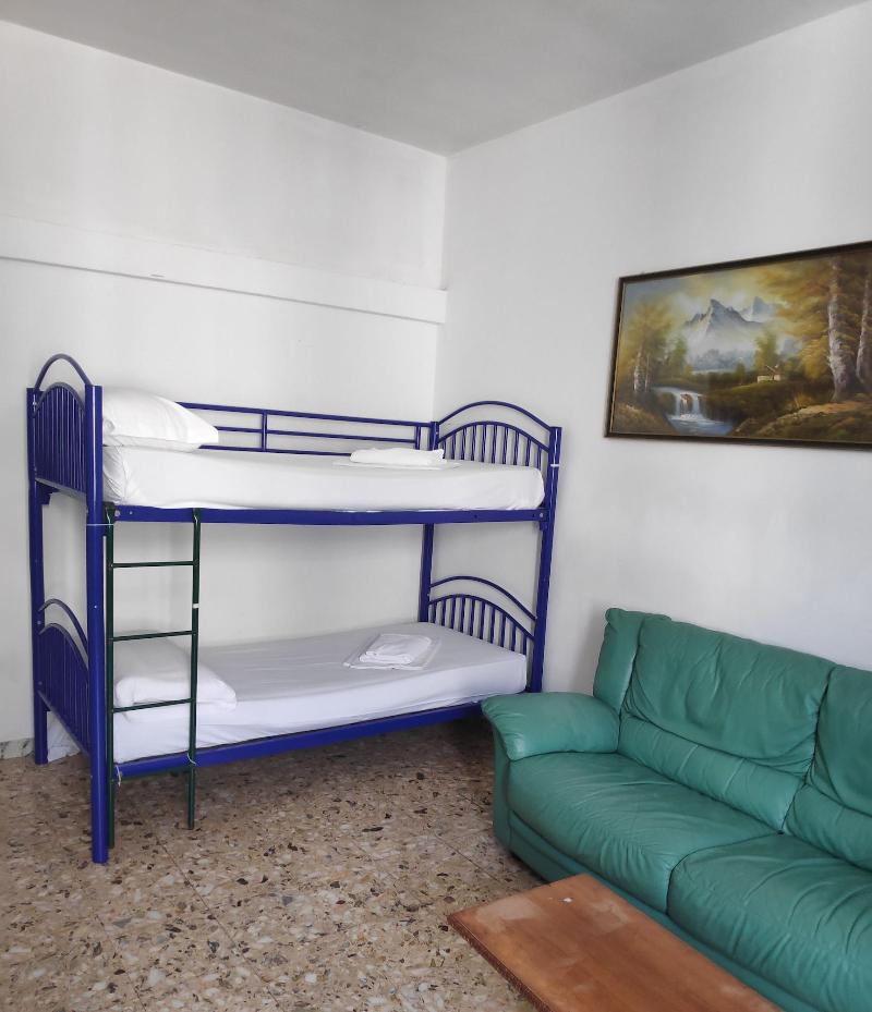 Hostelroma image