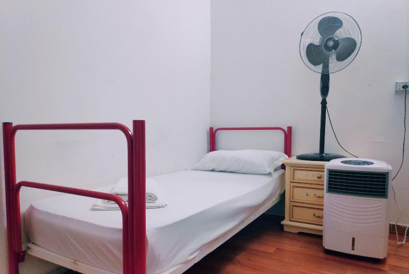 Hostelroma image
