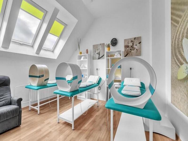Lázeňský Hotel Pyramida I image