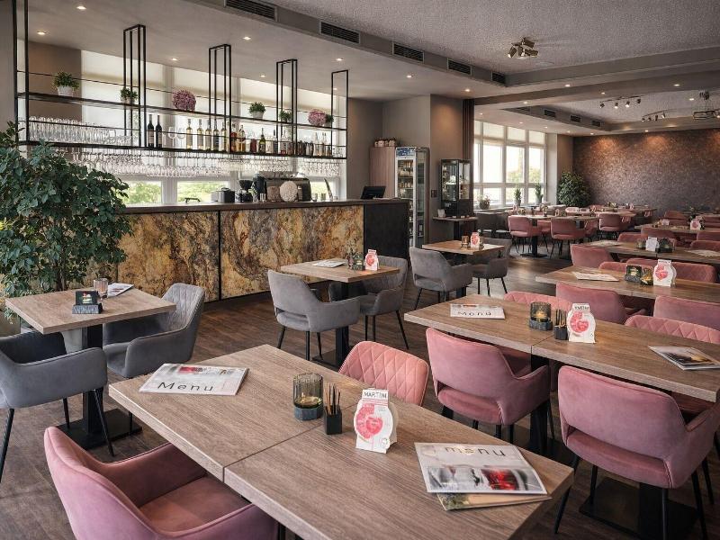 Lázeňský Hotel Pyramida I image
