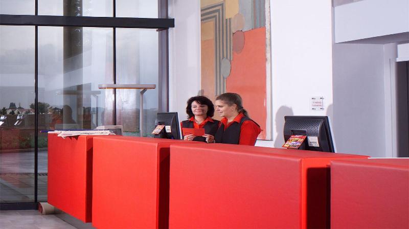 Thermenhotel All In Red image