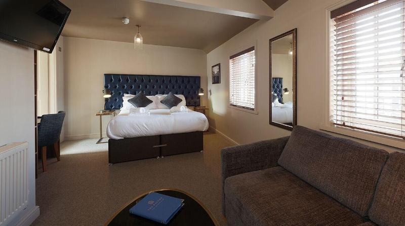 The Falcon Hotel & Restaurant image