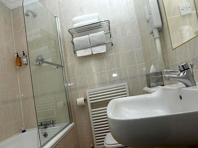 Gatwick Cambridge Hotel image