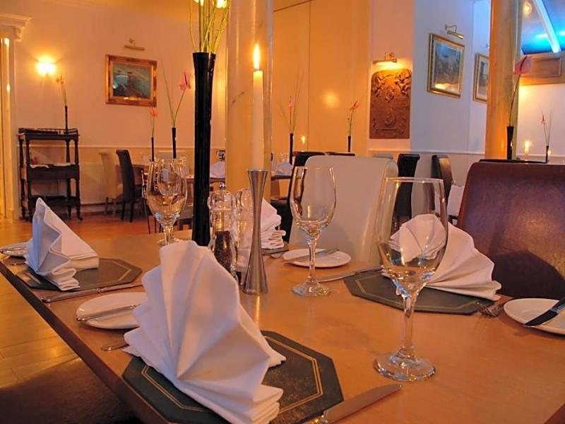 Gatwick Cambridge Hotel image