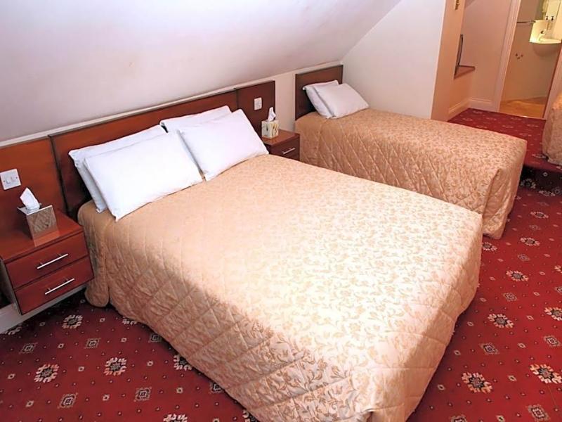 Gatwick Cambridge Hotel image