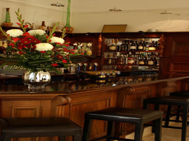 Gatwick Cambridge Hotel image