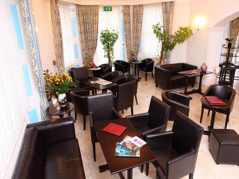 Gatwick Cambridge Hotel image