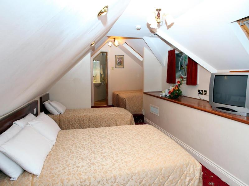 Gatwick Cambridge Hotel image