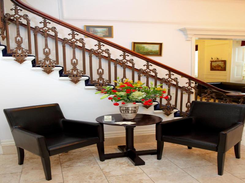 Gatwick Cambridge Hotel image